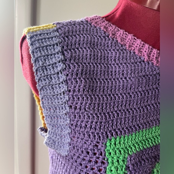 COLOURFUL CROPPED SWEATER VEST/TANK - Picture 6 of 8